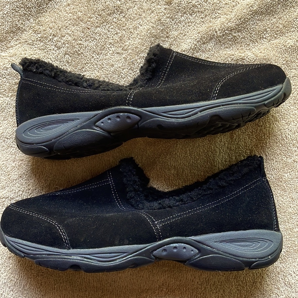 Easy Spirit size 10 black suede slip on shoes.